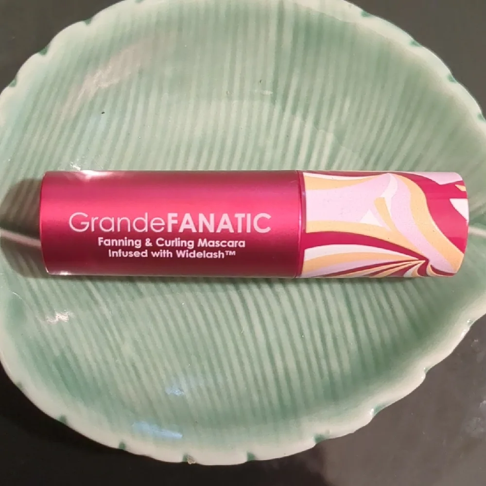 Fanning & Curling Mascara